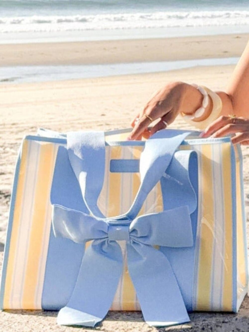 Case-Mate Cabana Striped Blue Bow Jelly Tote Waterproof Beach Bag Gym Travel NWT - Picture 2 of 8